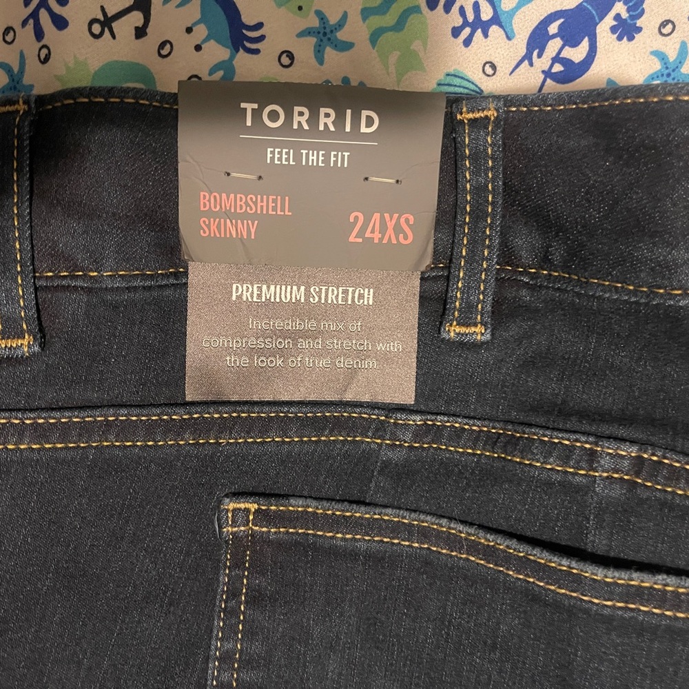 NWT TORRID Bombshell Skinny Premium Stretch High-Rise Jean - Picture 5 of 6
